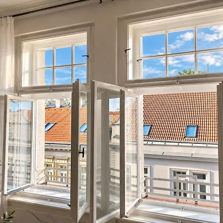 Elegant 75 M2 With Vltava River Views *